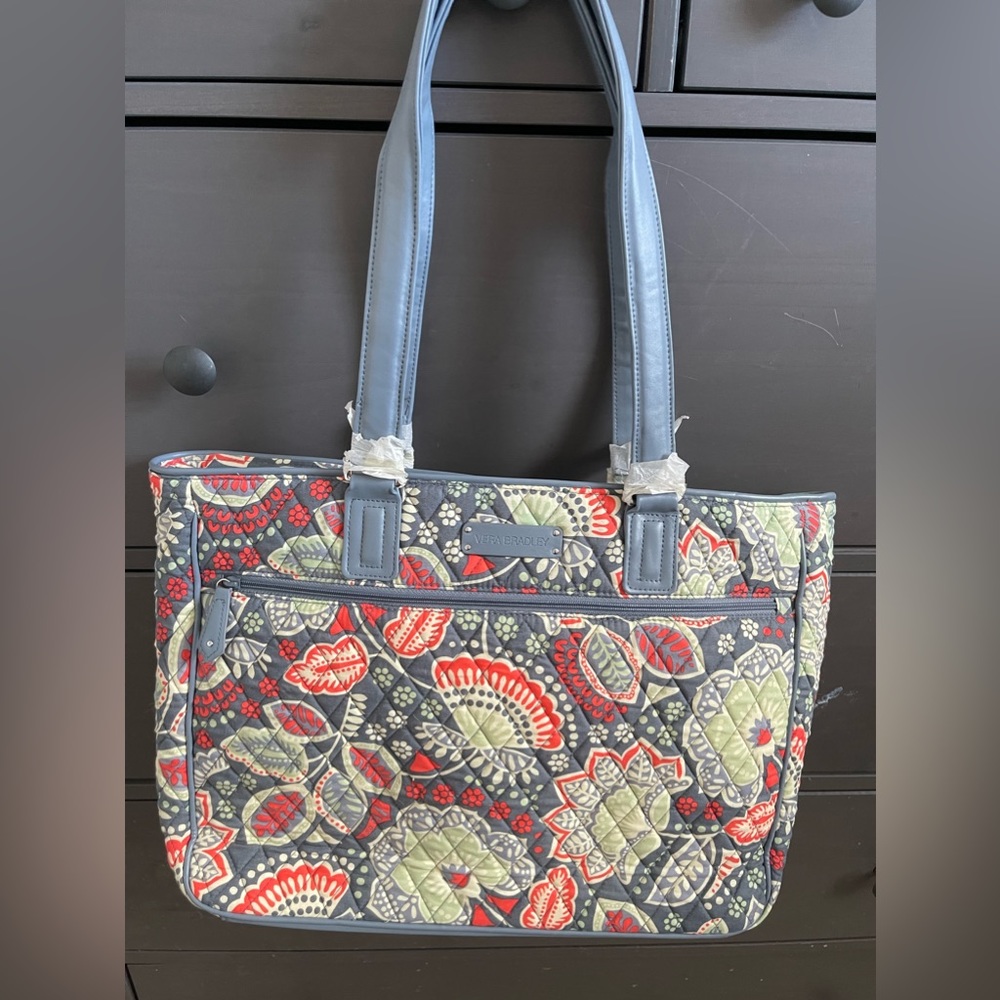 Vera Bradley shoulder bag with laptop pocket